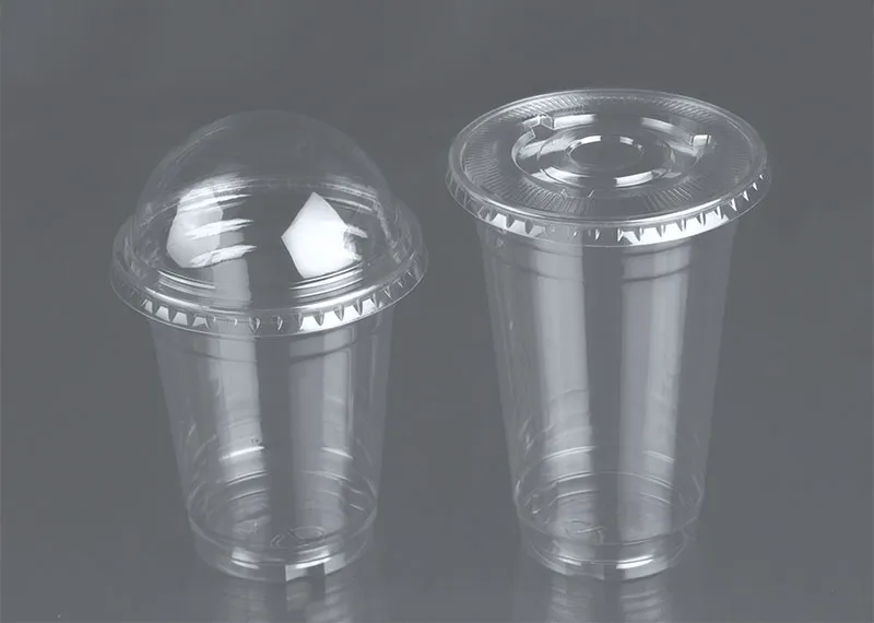 Manfaat dan Kegunaan Gelas Plastik dengan Domelid dan Lubang