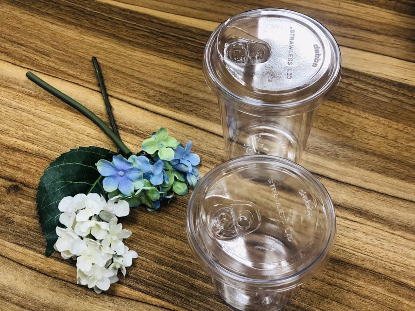 6 Keunggulan Gelas Plastik PET dengan Tutup untuk Bisnis Minuman Anda